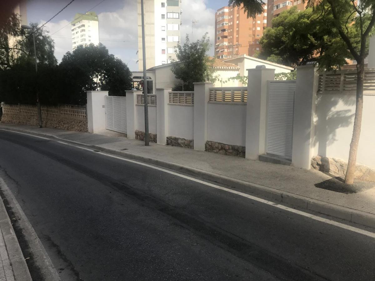 Casa Mya Con Terreno Privado Y Parking Compartido - A 800M De Playa Poniente Villa Бенидорм Екстериор снимка