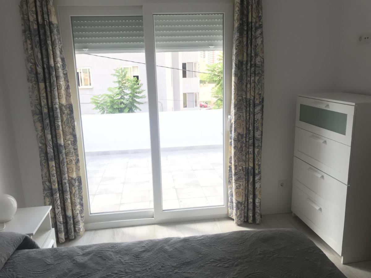 Casa Mya Con Terreno Privado Y Parking Compartido - A 800M De Playa Poniente Villa Бенидорм Екстериор снимка