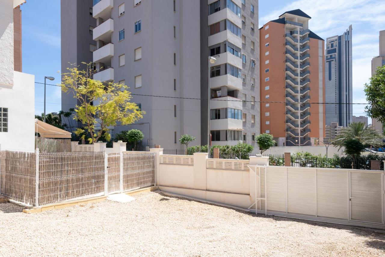 Casa Mya Con Terreno Privado Y Parking Compartido - A 800M De Playa Poniente Villa Бенидорм Екстериор снимка